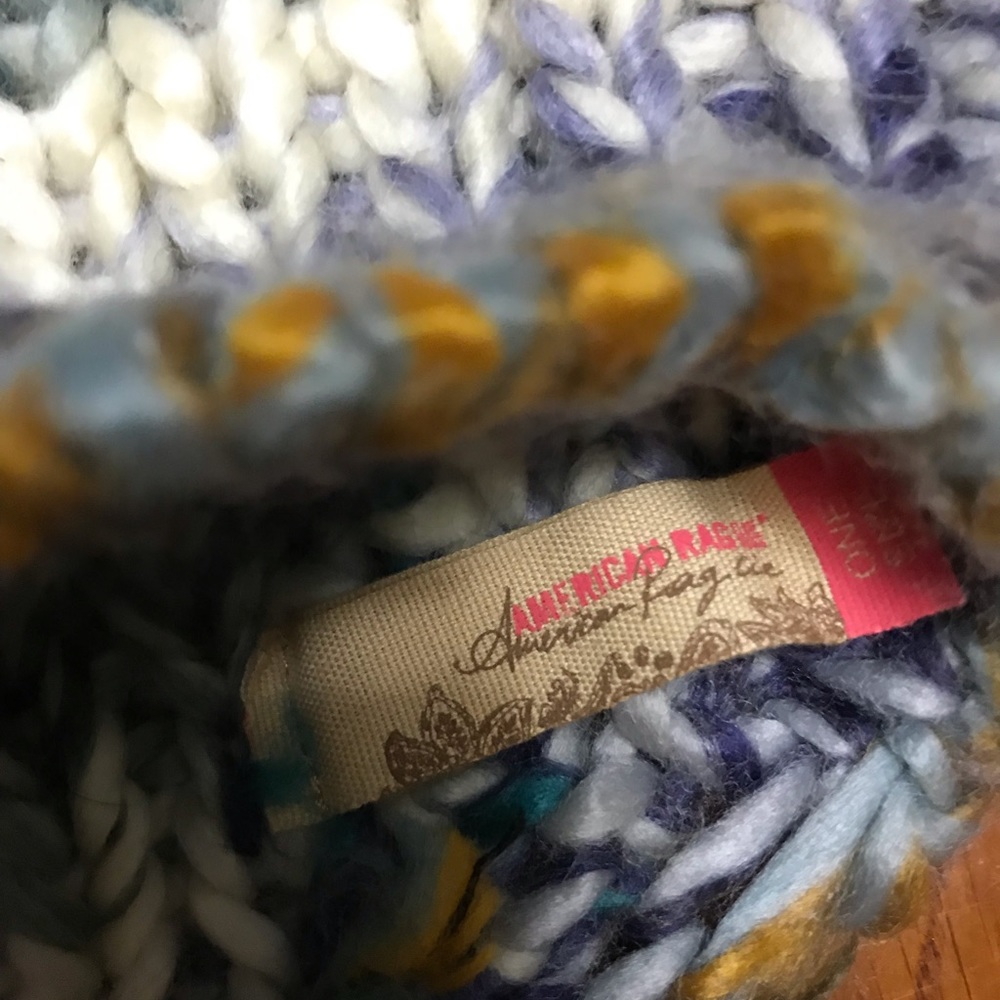 American Rag Beanie NWOT - Picture 4 of 4